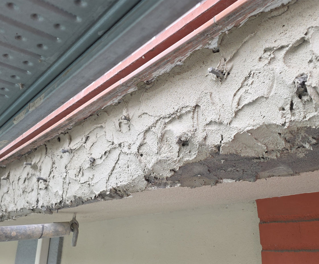 Rehabilitación de Fachada Principal en Edificio Plurifamiliar