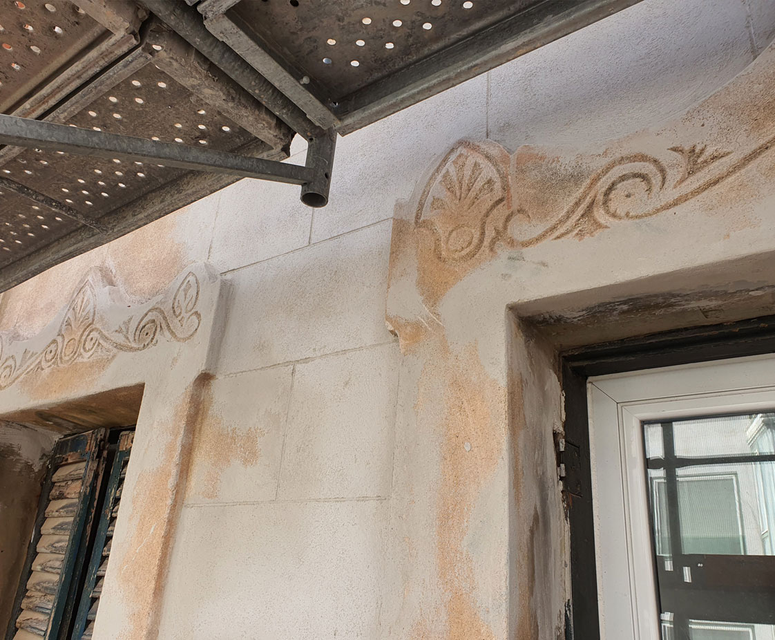 Rehabilitación de Fachada Principal en Edificio Plurifamiliar